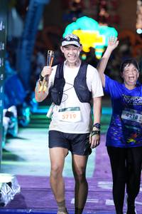 BIB: 5719, 4218
                            <button type="button" onclick="openModal(26236943)" class="btn btn-primary btn-sm float-right btn-popup" data-toggle="modal" data-target=".modal-high-quality">
                        <i class="fas fa-shopping-cart"></i> Add to Cart
                    </button>
                                            <button type="button" onclick="isThisMe(26236943, true)" class="btn btn-success btn-sm float-right btn-popup btn-isme hidden" data-toggle="tooltip" data-placement="bottom" title="นี่คือรูปของคุณใช่ไหม คลิกที่นี่เพื่อเอาเข้าอัลบั้ม">
                        <i class="fas fa-plus"></i> Add to album
                    </button>
                    <button type="button" onclick="isThisMe(26236943, false)" class="btn btn-warning btn-sm float-right btn-popup btn-isnotme hidden">
                        <i class="fas fa-ban"></i> Remove from album
                    </button>